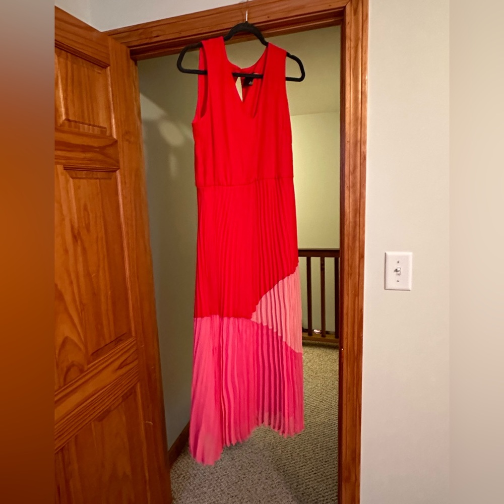 Taylor Red and Pink Pleated Sleeveless Midi Dress